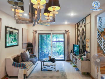 *****บ้านเดี่ยวมือสองย่านกรุงเทพฯ ม.พฤกษาทาวน์ เพชรเกษม81 เนื้อที่กว้างขวางมากถึง 57.2 ตร.ว. ฟังก์ชัน 3 ห้องนอน 2 ห้องน้ำ 2 ที่จอดรถ บ้าน Maple Leaf ร่มรื่นอยู่หน้าสวนสาธารณะ บนทำเลยอดเยี่ยม ใกล้เดอะมอลล์บางแค และทางด่วน "เพชรเกษม"